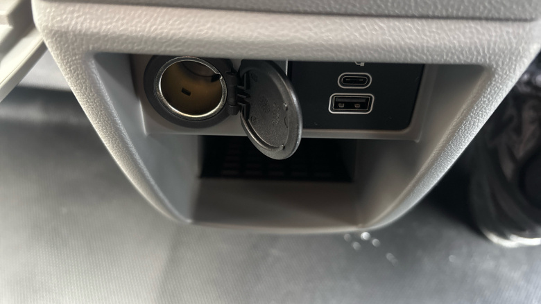 Ford Transit Custom 320 L2 Diesel Fwd 2.0 EcoBlue 136ps H1 Van Leader